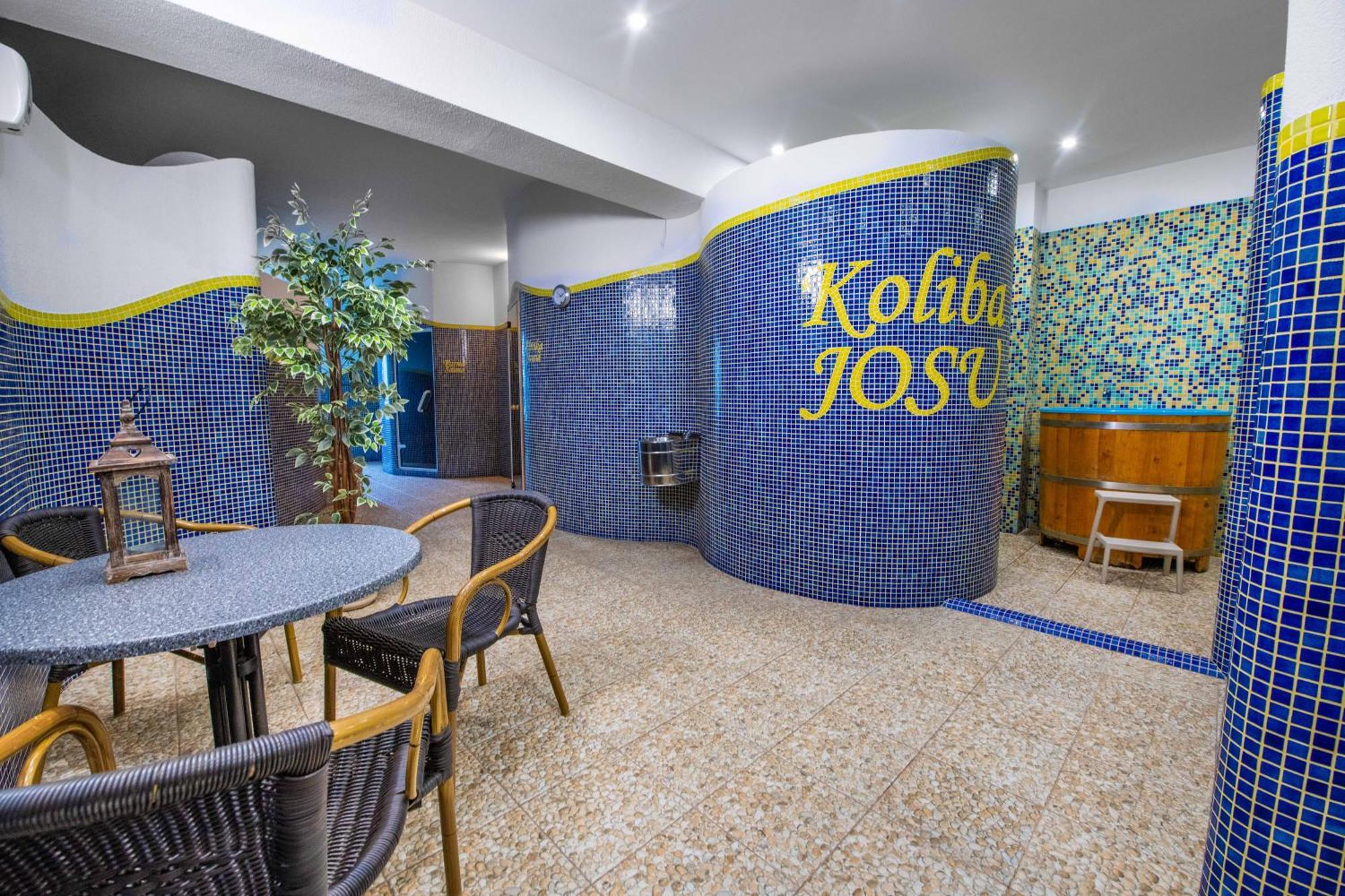 זוברץ Penzion Josu מראה חיצוני תמונה